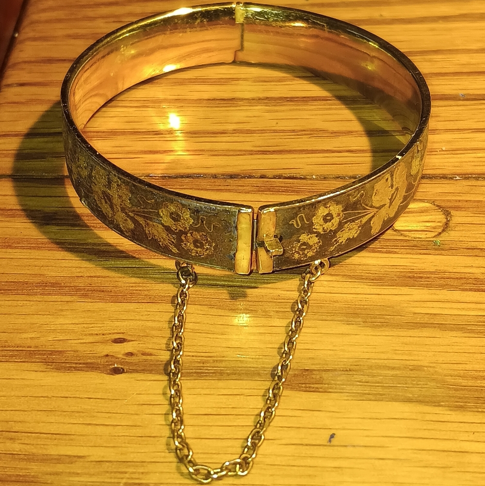 Vintage Ornate Gold Bracelet